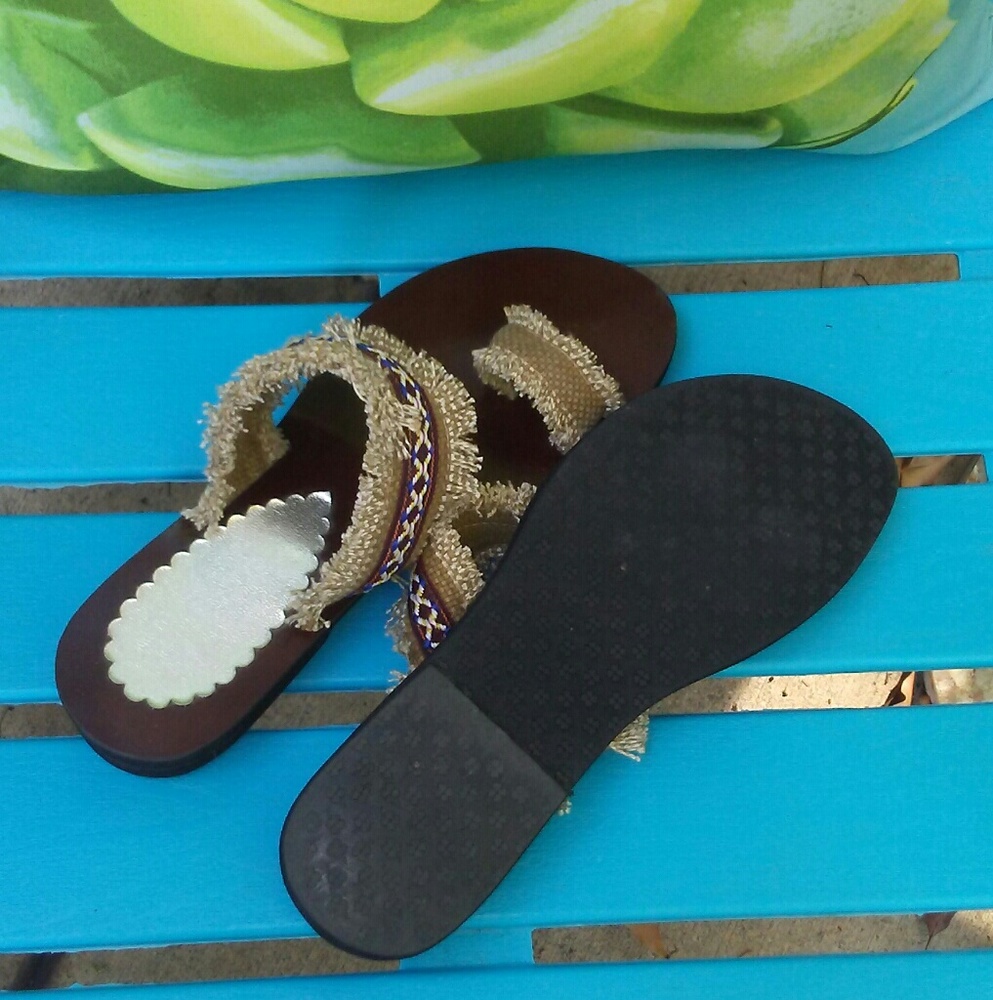 Sandals - Picture 3 of 3